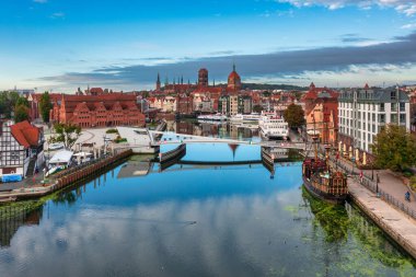Gdansk, Polonya - 6 Ekim 2024: The Main Town of Gdansk, Polonya.