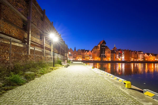 Old town of Gdansk at frozen Motlawa river — Stock Photo, Image