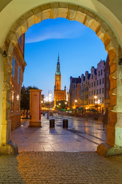 Építészet, a hosszú lane, Gdansk, éjjel — Stock Fotó