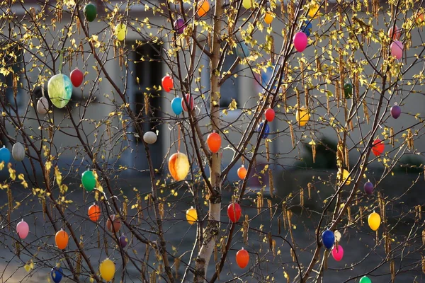 Árvore com ovos de Páscoa — Fotografia de Stock