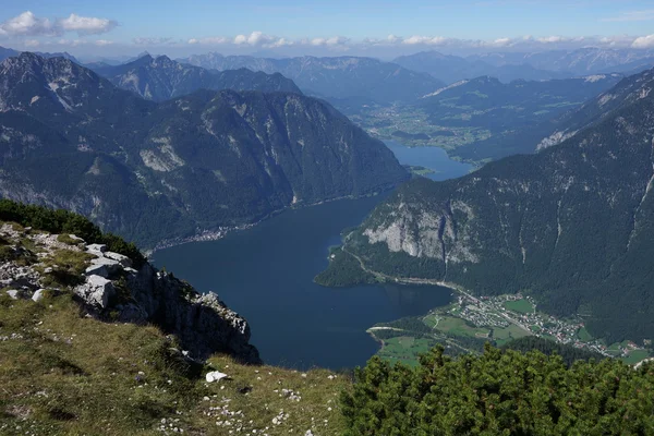 Озером Гальштат в Австрії — стокове фото