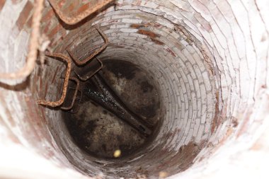 Bir drenaj boşluğunda arıyorsunuz