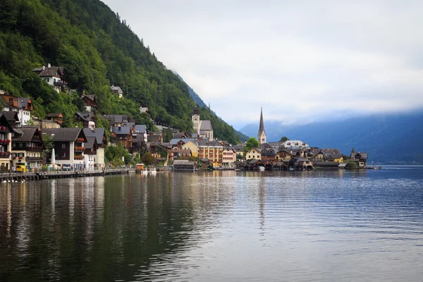 Veduta del Hallstatt dal lago Hallstater See, villaggio di Hallstatt — Foto Stock