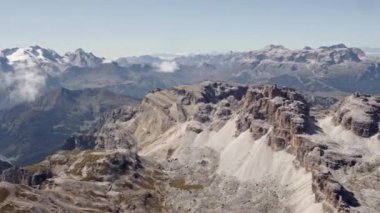 Dolomitlerdeki Alp manzarası, Tofane Grubu, İtalya, Avrupa