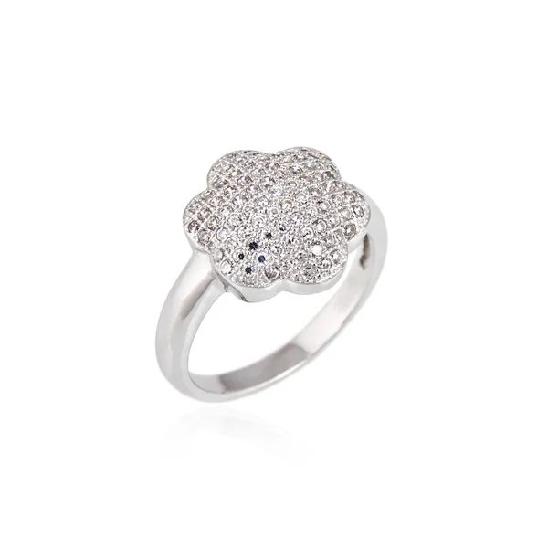 Bague argent sur fond blanc — Photo