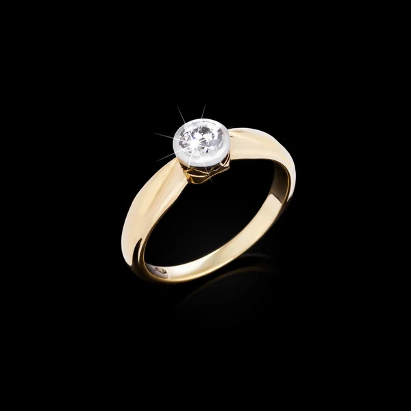 Anello di fidanzamento diamante su sfondo nero — Foto Stock