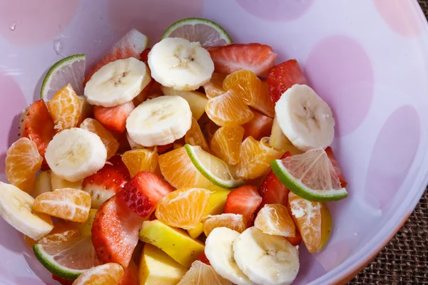 Bowl of healthy colorful fruit salad — Stock Photo, Image