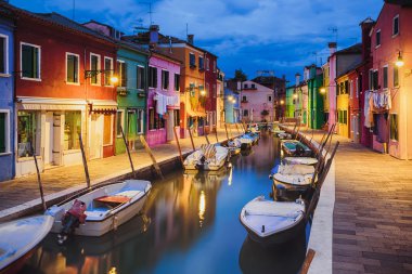 Renkli akşam evleri Burano Adası, Venedik