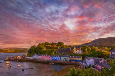 Günbatımı Portree üzerinde, Skye Adası, İskoçya