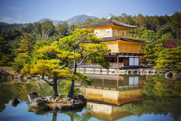 Templo del Pabellón de Oro Kinkaku-ji, Kyoto Japón —  Fotos de Stock