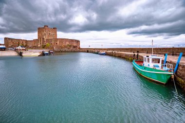 Ortaçağ Norman Carrickfergus Kalesi Belfast, Kuzey İrlanda, İngiltere 'ye yakın.