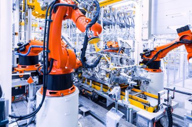 Bir araba fabrikasında damga izleri.