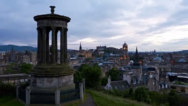 Timelapse van zonsondergang over edinburgh, Schotland — Stockvideo