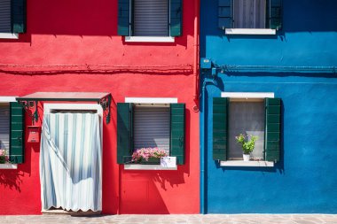 Burano Adası, Venedik eyaletinde renkli cephe