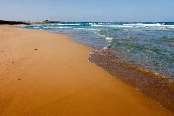 Amplia playa vacía Praia Grande, Cabo Verde, África — Foto de Stock