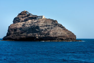 Kuş Adası, Cape Verde. Ada deniz feneri ile