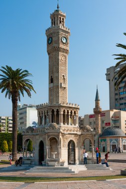 Izmir, ilk günü Kurban Bayram, saat kulesi