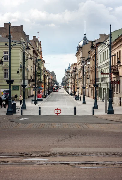 Vista di via Piotrkowska dalla Piazza della Libertà — Foto Stock