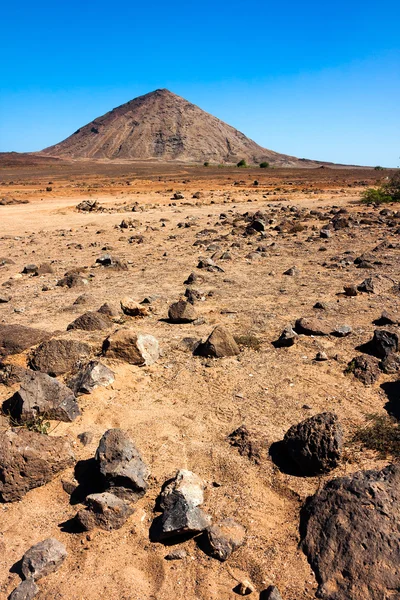 Cratera vulcânica, rochas na ilha de Sal — Fotografia de Stock