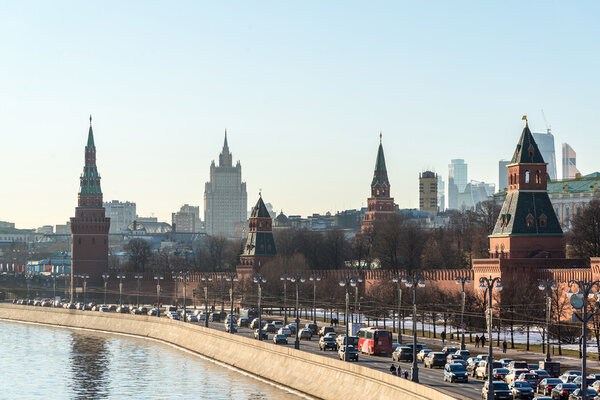 МОСКВА, РОССИЯ - 18 февраля 2016 г. Московский Кремль и Большой дворец
