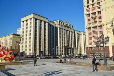 Moscow, Rusya Federasyonu-Şubat 18.2016. Manezhnaya Meydanı'na devlet Duma görünümünü