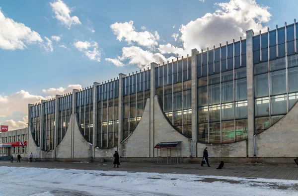 Tver, Rusia - 27 de febrero. 2016. Exterior de la estación de tren — Foto de Stock