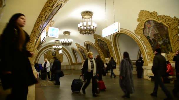 Μόσχα, Ρωσία - Μάρτιος 10.2016. Σταθμός μετρό της κυκλικής Kievskaya — Αρχείο Βίντεο