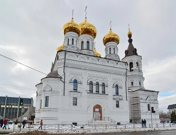 Tver, Russie - 27 février. 2016. Église d'Alexandre Nevsky sur la place du chemin de fer . — Photo