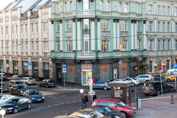 Moscou, Russie - 18 février 2016. a Street view Baltschug et Bank Okhotny Ryad — Photo