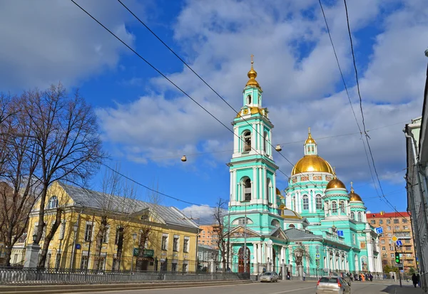 Moskou, Rusland - 14 maart 2016. Epiphany kathedraal op straat Spartakovskaya — Stockfoto