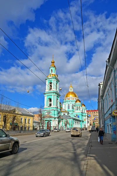 Moscou, Russie - 14 mars 2016. Cathédrale de l'Épiphanie sur la rue Spartakovskaya — Photo