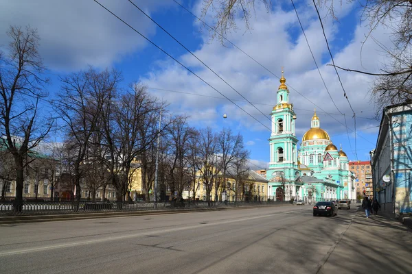 Moscou, Russie - 14 mars 2016. Cathédrale de l'Épiphanie sur la rue Spartakovskaya — Photo