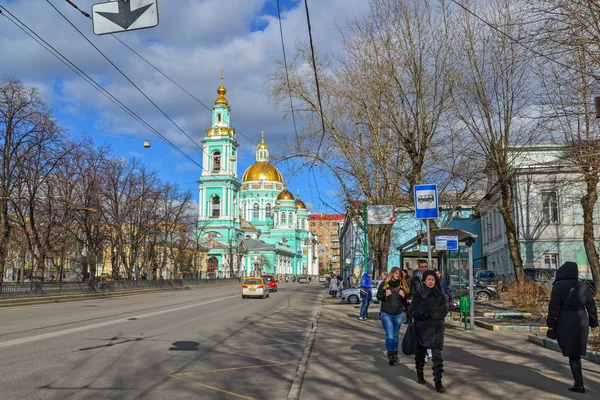 Moscou, Russie - 14 mars 2016. Cathédrale de l'Épiphanie sur la rue Spartakovskaya — Photo