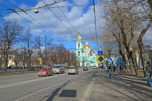 Moskou, Rusland - 14 maart 2016. Epiphany kathedraal op straat Spartakovskaya — Stockfoto