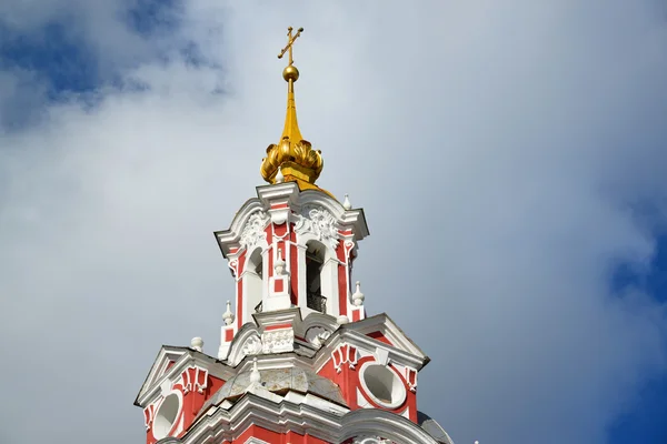 Temple of the Great Martyr Nikita on Staraya Basmannaya Street, Moscow, Russia — Stock Photo, Image