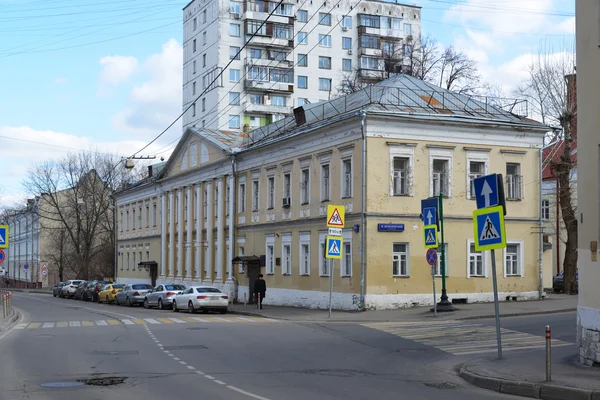 Moskva, Ryssland - 14 mars 2016. Dödsboet huvudbyggnaden staden Alexandrov, arkitektoniska monument — Stockfoto