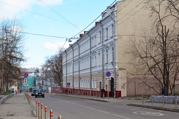 Moscú, Rusia - 14 de marzo de 2016. Escuela número 325 en Gorokhovsky Lane — Foto de Stock