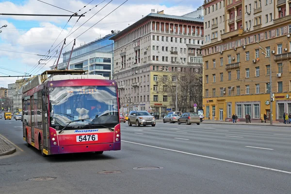 Moscow, Russia - March 14, 2016. Trolleybus on  Garden Ring — Stock Photo, Image