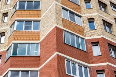 Modern yüksek katlı daire Bina Tuğla yapılmış