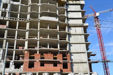 Rusya, Yaroslavl-Mart 29.2016. Çok katlı konut binası inşaatı