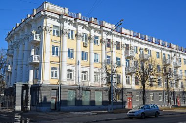 Rusya, Yaroslavl-Mart 29.2016. Sovyetler konut bina kez Sovetskaya Caddesi üzerinde.