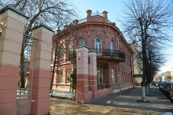 Rusia, Yaroslavl-Marzo 29.2016. Casa Bujarin - objeto de patrimonio cultural — Foto de Stock