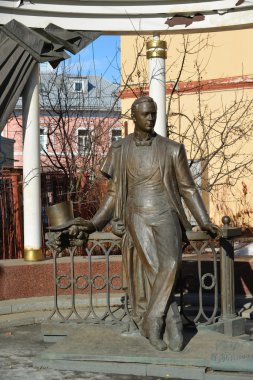 Rusya, Yaroslavl-Mart 29.2016. ünlü opera şarkıcısı Leonid Sobinov anıt