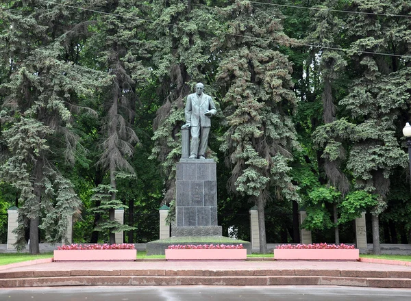 Moskova, Rusya - 28.2015 olabilir. Moskova Tarım Akademisi Timiryazev akademisyen Williams anıt — Stok fotoğraf