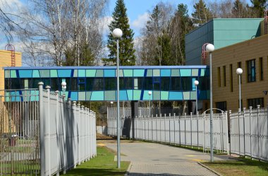 Moscow, Rusya Federasyonu-Nisan 24.2016. Zelenograd 23 bölgesinde New City okul