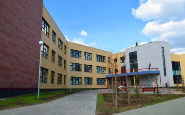 Moscow, Rusya Federasyonu-Nisan 24.2016. Zelenograd 23 bölgesinde New City okul