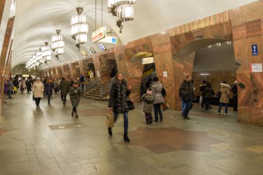 Moscow, Rusya Federasyonu-27.04.2015. Metro istasyonları Marxistskaya. Moskova metrosu taşıyan 7 milyonun üzerinde yolcu günlük