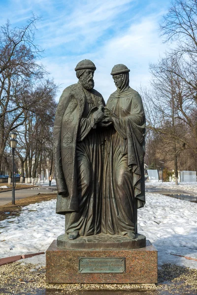 Rússia, Yaroslavl-March 28.2016. Monumento dos Santos Pedro e Fevronia de Murom — Fotografia de Stock