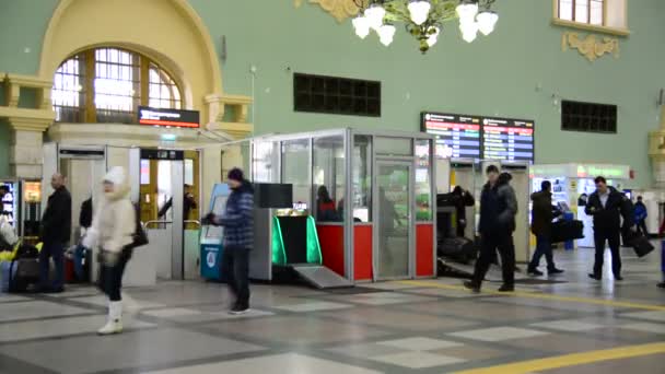 Moscow, Rusland - 17.06.2015. Het interieur van Kazansky treinstation. Gebouwd in 1862. — Stockvideo