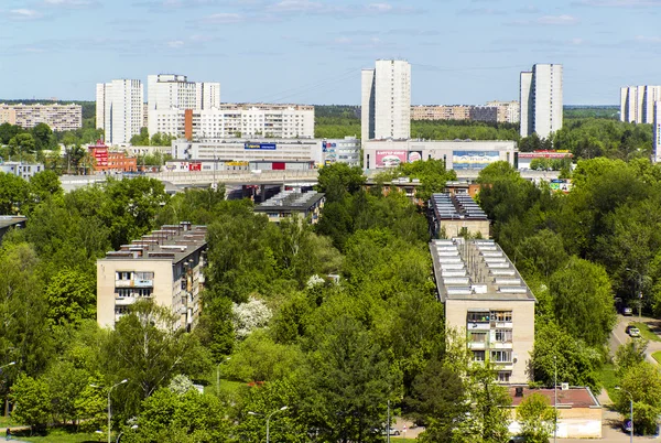 Moscou, Rússia - 13 de maio de 2016. Panorama de Zelenograd de uma altura — Fotografia de Stock